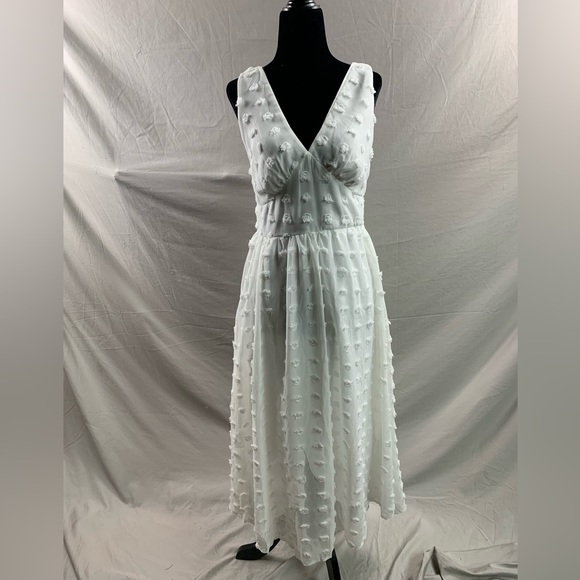 White Swiss Dot Ruched Bust Sleeveless A-line Dress - Picture 6 of 6